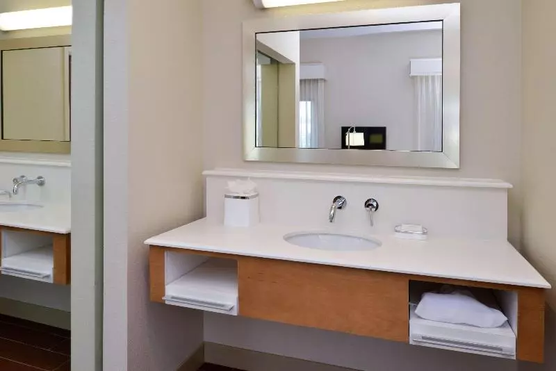 キングサイドベッドのスタンダードワンルーム, Hampton Inn & Suites By Hilton Lonoke