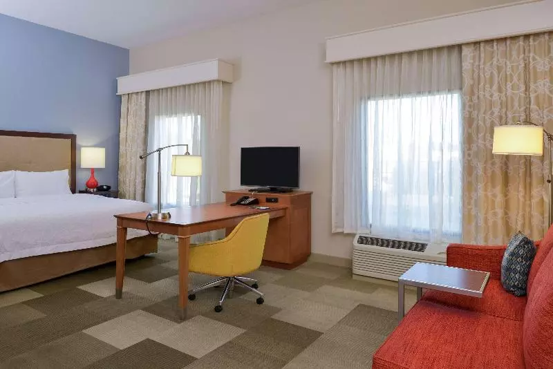 キングサイドベッドのスタンダードワンルーム, Hampton Inn & Suites By Hilton Lonoke