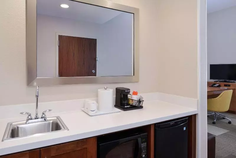 キングサイドベッドのスタンダードワンルーム, Hampton Inn & Suites By Hilton Lonoke