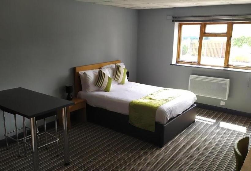 إستوديو قياسى, Happy Guests Lodge