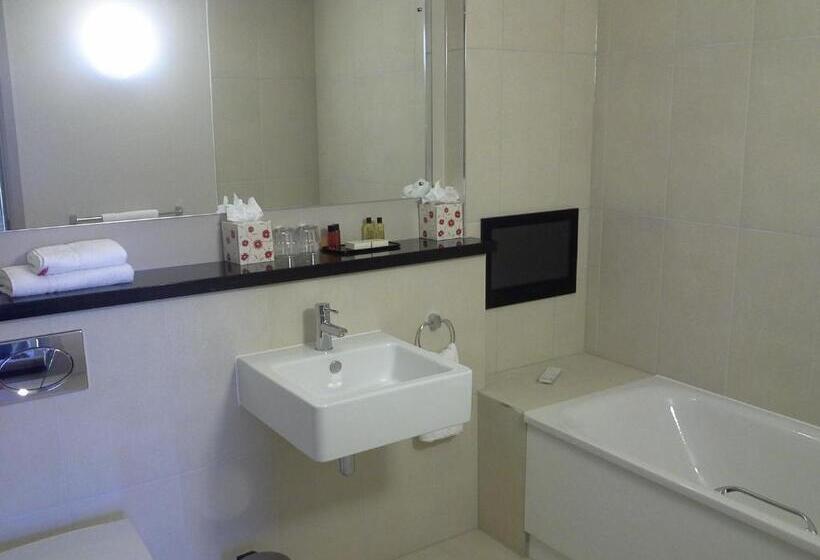 Deluxe Suite King-Size Franciággyal, Heston Hyde