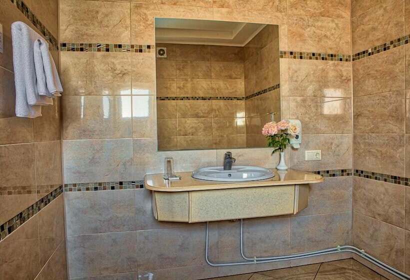 استودیوی استاندارد, Kherson