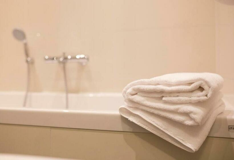 جناح سوبيريور, Royal Amsterdam