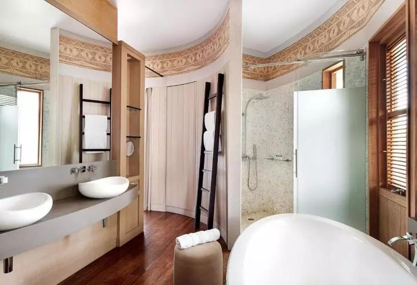 ویلای استاندارد با چشمانداز باغ, Sheraton New Caledonia Deva Spa & Golf Resort