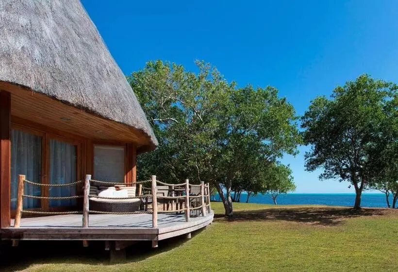 بانگلوی استاندارد با چشمانداز دریا, Sheraton New Caledonia Deva Spa & Golf Resort
