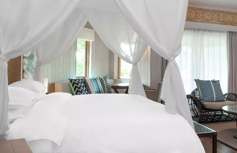 بانگلوی استاندارد, Sheraton New Caledonia Deva Spa & Golf Resort