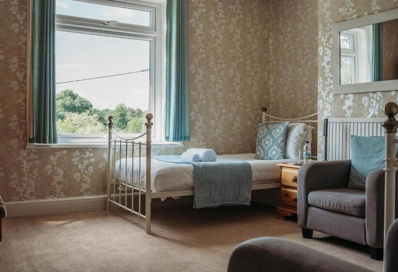 Номер Стандарт, Three Wells B&b