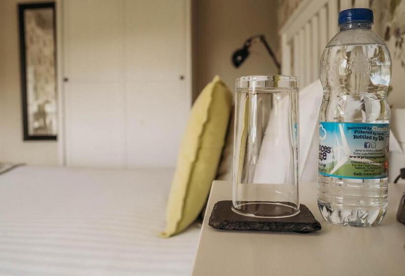 جناح بريميوم, Three Wells B&b