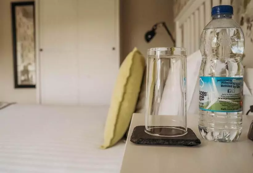 プレミアムスイート, Three Wells B&b