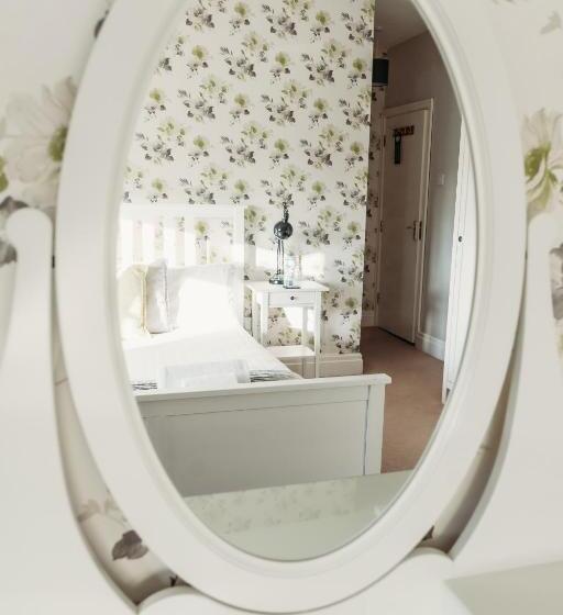 جناح بريميوم, Three Wells B&b