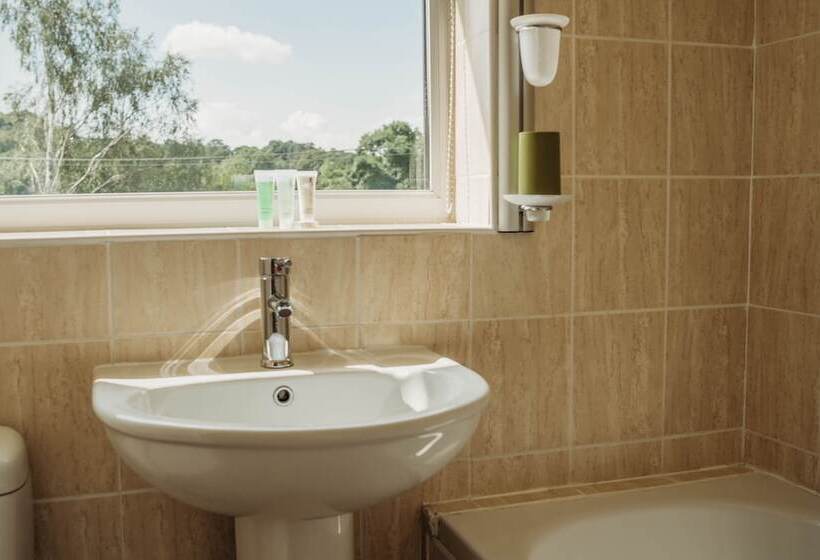 Номер Стандарт, Three Wells B&b
