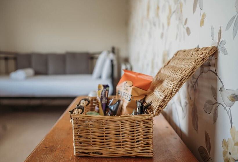 غرفة عائلية, Three Wells B&b