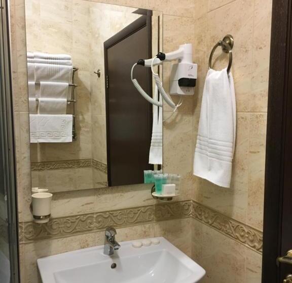 اتاق راحتی سه تخته, Vlg