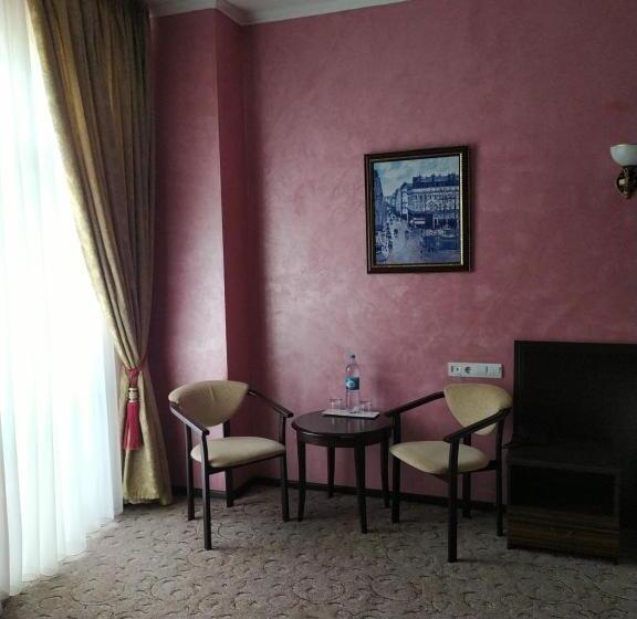 סוויטה עם מרפסת, Vlg