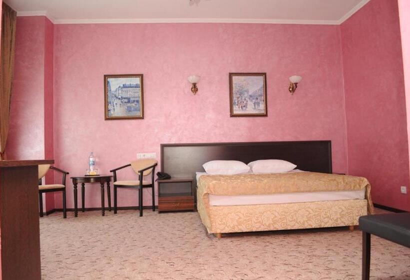 סוויטה עם מרפסת, Vlg