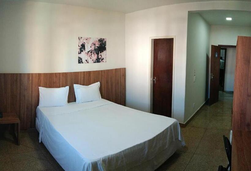 Номер Deluxe, Oscar Blue Montes Claros