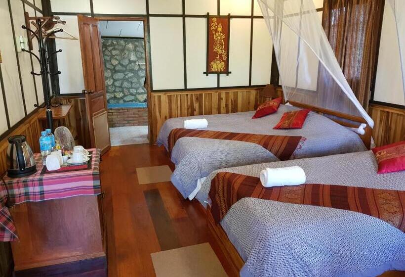 بنغل قياسي مطل على النهر, Thongbay Guesthouse