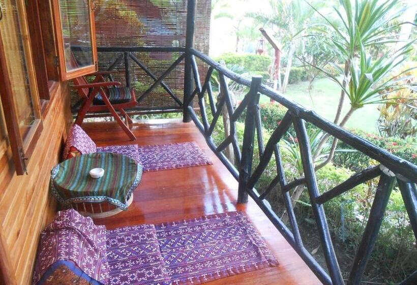 스탠다드 방갈로 정원 전망, Thongbay Guesthouse