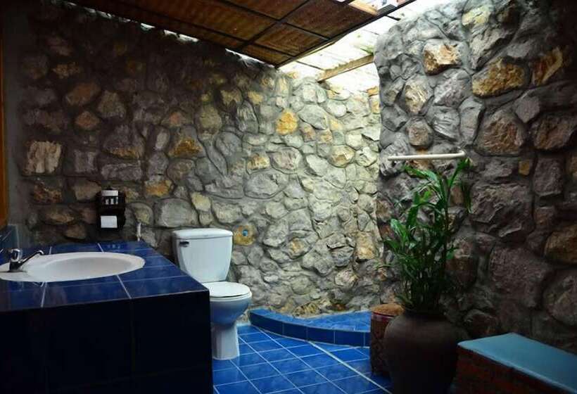 Standard bungalow river view, Thongbay Guesthouse