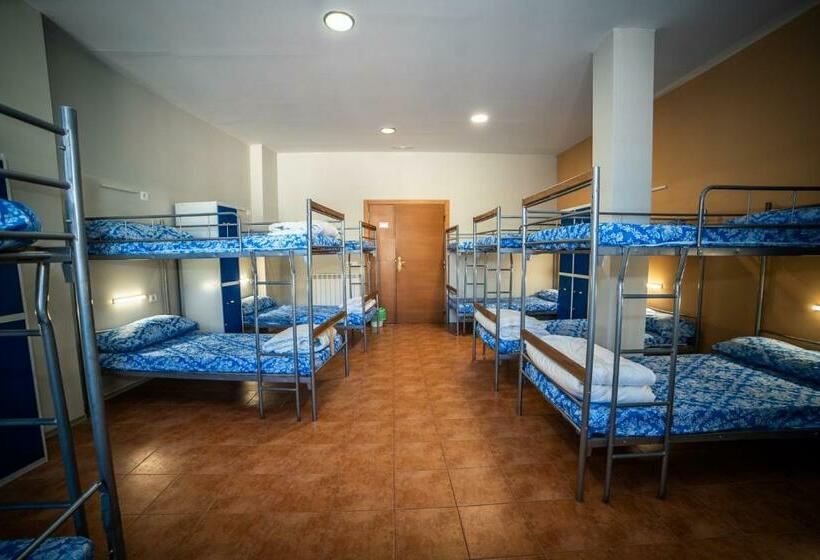 Кровать в Общей Комнате, Albergue De Cuéllar