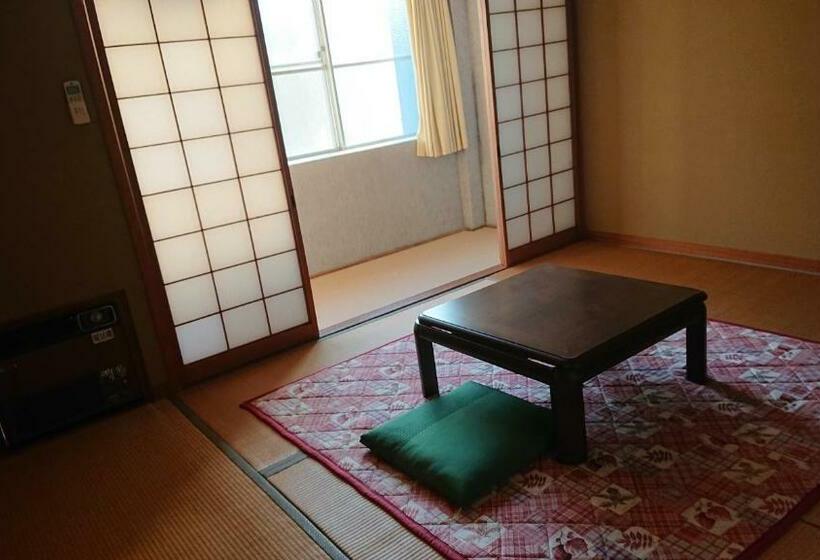 Семейный Номер, Hachikita U Base