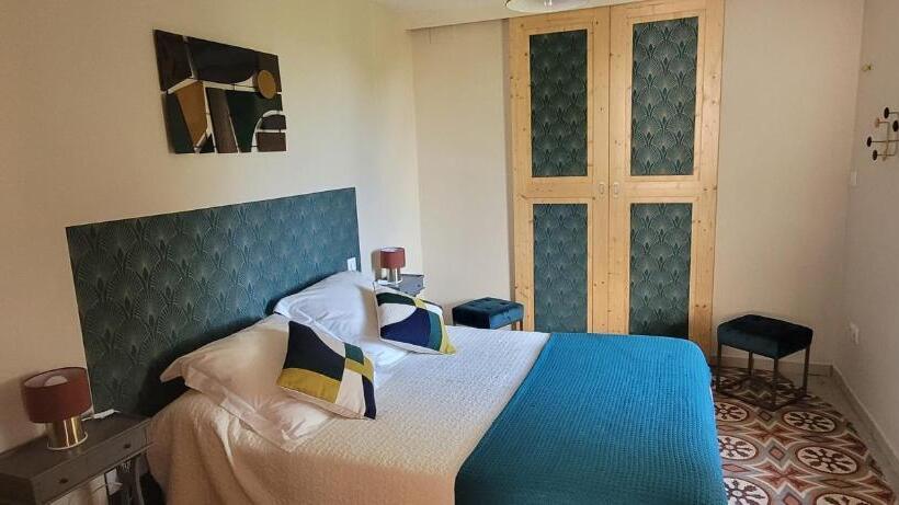 חדר סטנדרט מותאם לאדם עם מוגבלויות, Au Clos Du Célé