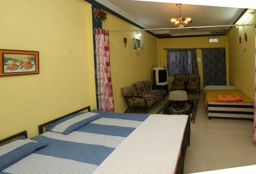 Семейный Номер, Awantika Orchid Home Stay