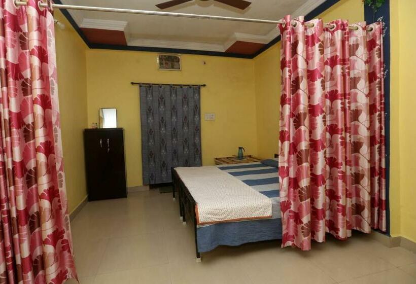 Семейный Номер, Awantika Orchid Home Stay