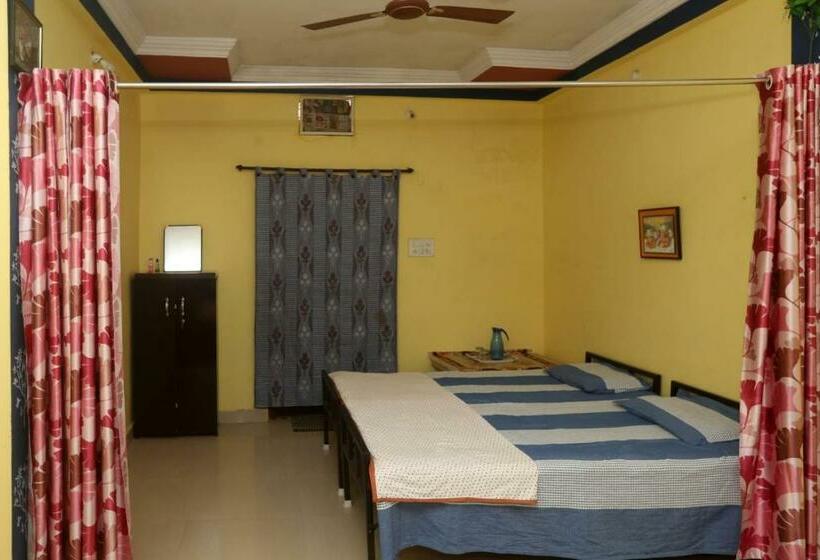 Семейный Номер, Awantika Orchid Home Stay