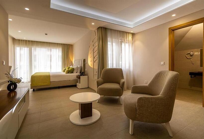 سوییت با چشمانداز دریا, Luna Boutique