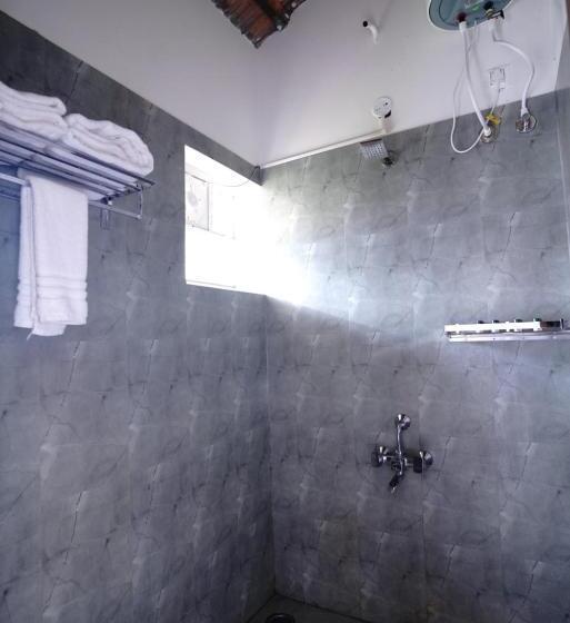 נוף לבריכה, Ravishing Retreat Resort