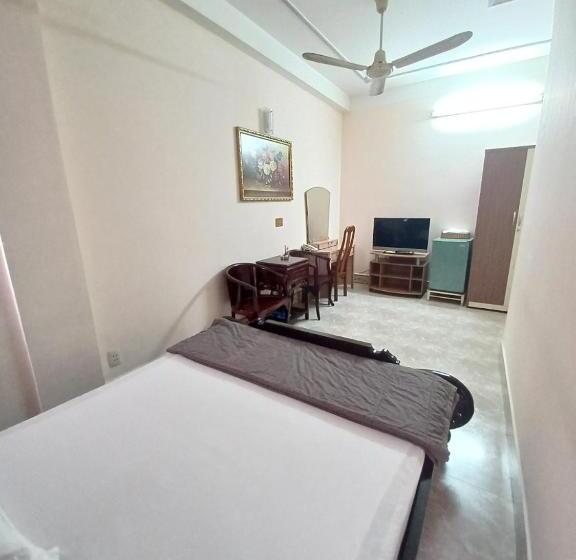 اتاق لوکس, Nhật An