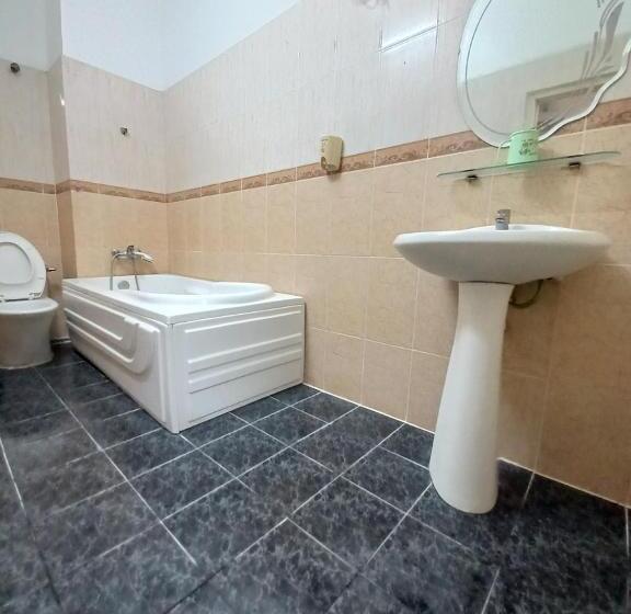 اتاق لوکس چهار تخته, Nhật An