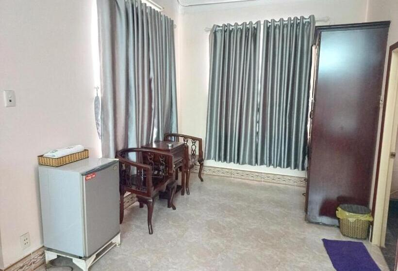 اتاق لوکس چهار تخته, Nhật An