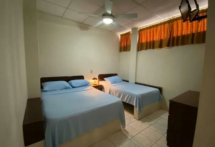 اتاق استاندارد سه نفره, Dorado Inn
