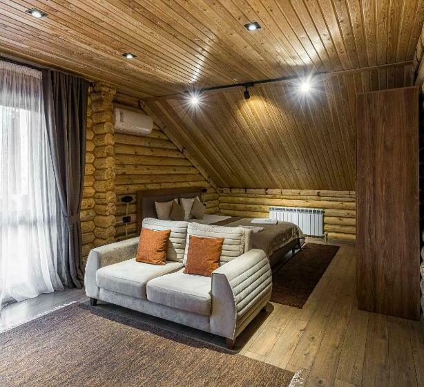 اتاق استاندارد یک نفره, Balqaragai Forest Family Resorts