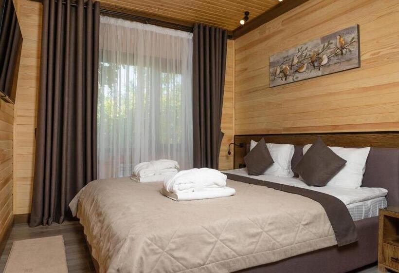 اتاق استاندارد یک نفره, Balqaragai Forest Family Resorts