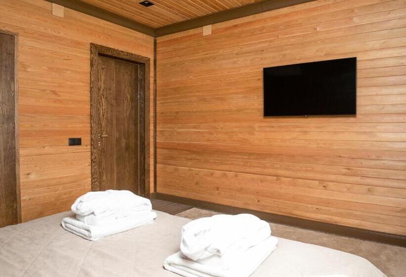 اتاق سوپریور, Balqaragai Forest Family Resorts