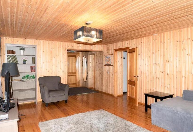 ویلای 3 خوابه, Balqaragai Forest Family Resorts