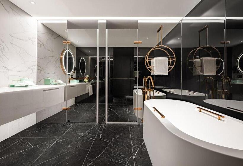 اتاق دلوکس با تخت کینگ و چشمانداز شهر, Le Méridien Taichung