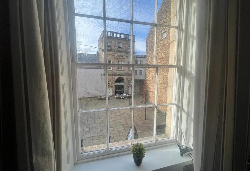 デラックススタジオ, Sun Street Apart