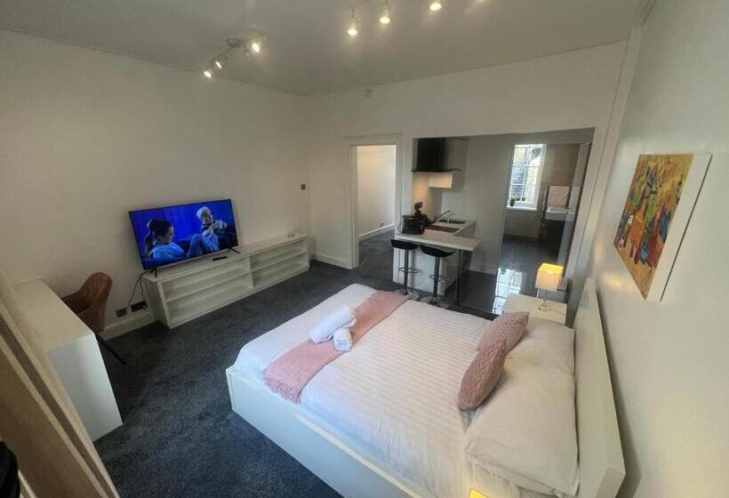 デラックススタジオ, Sun Street Apart