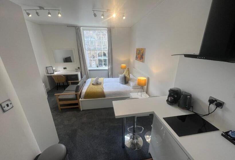 デラックススタジオ, Sun Street Apart