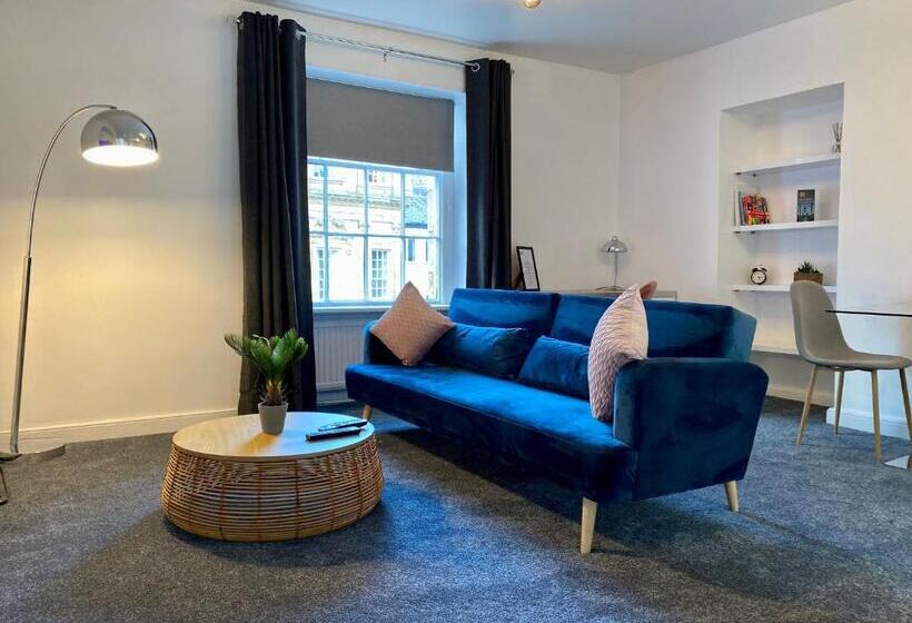 １ベッドルームドゥプレックスアパートメント, Sun Street Apart