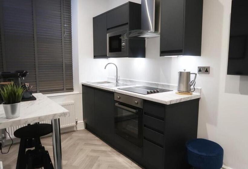 １階の１ベッドルームアパートメント, Sun Street Apart