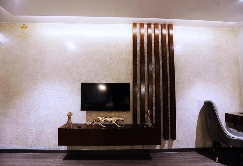 اتاق سوپریور با تخت بزرگ, The Orchard Hotel Lahore