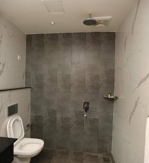 اتاق سوپریور با تخت بزرگ, The Orchard Hotel Lahore