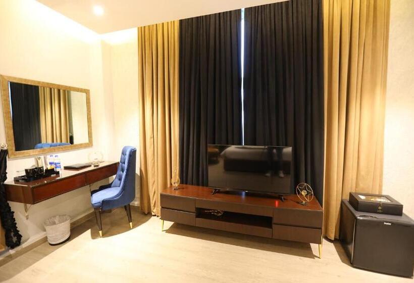 اتاق سوپریور با تخت بزرگ, The Orchard Hotel Lahore