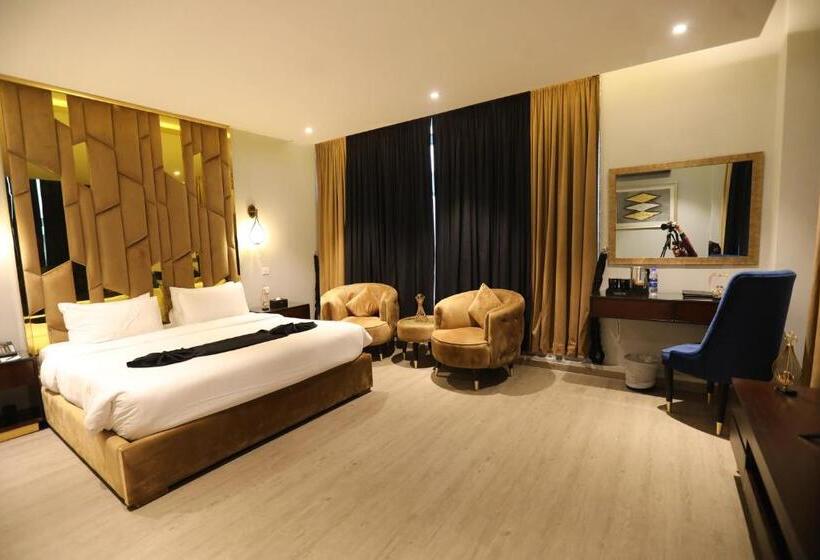 اتاق سوپریور با تخت بزرگ, The Orchard Hotel Lahore