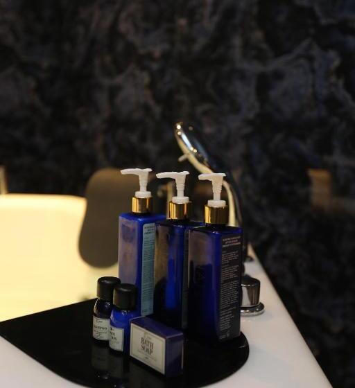 سوئیت پرزیدنت, The Orchard Hotel Lahore